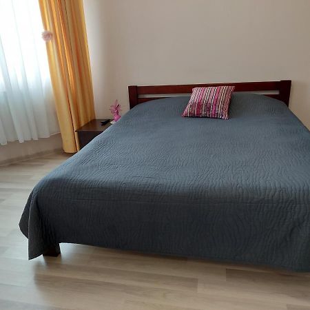 Ferienwohnung Новобудова Центр Lutsʼk Exterior foto